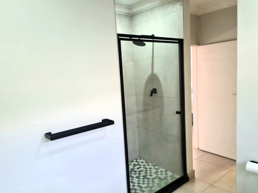5 Bedroom Property for Sale in Clubview Gauteng