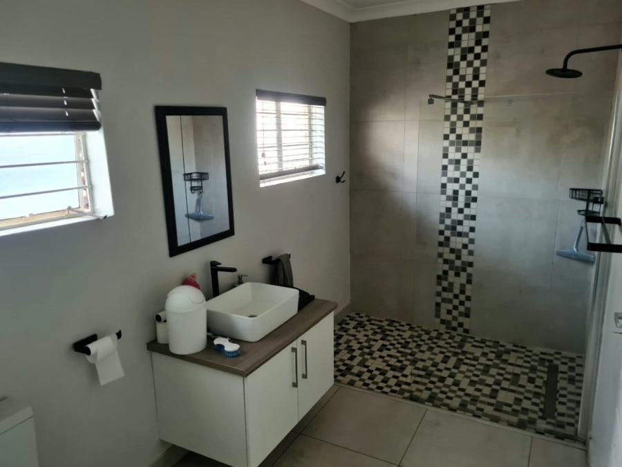 5 Bedroom Property for Sale in Clubview Gauteng