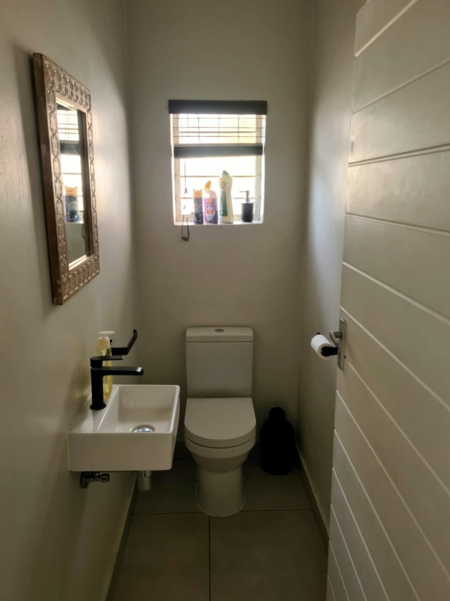 5 Bedroom Property for Sale in Clubview Gauteng