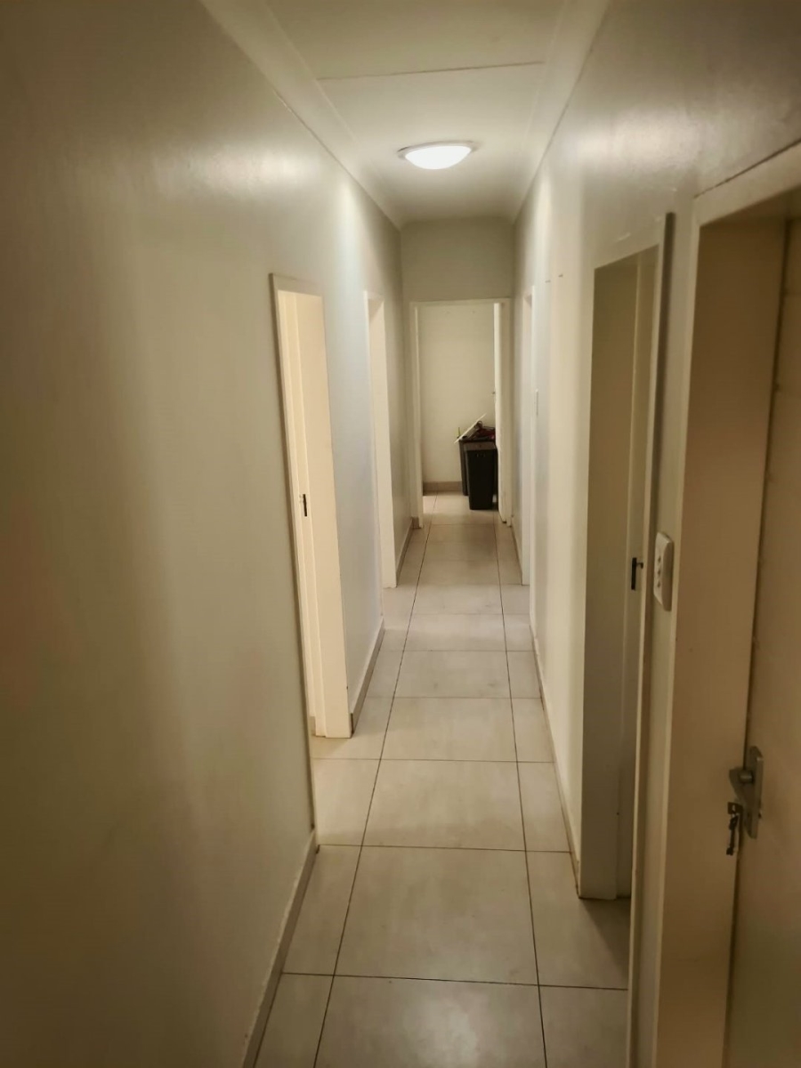 5 Bedroom Property for Sale in Clubview Gauteng