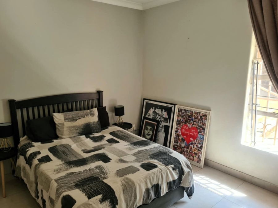 5 Bedroom Property for Sale in Clubview Gauteng