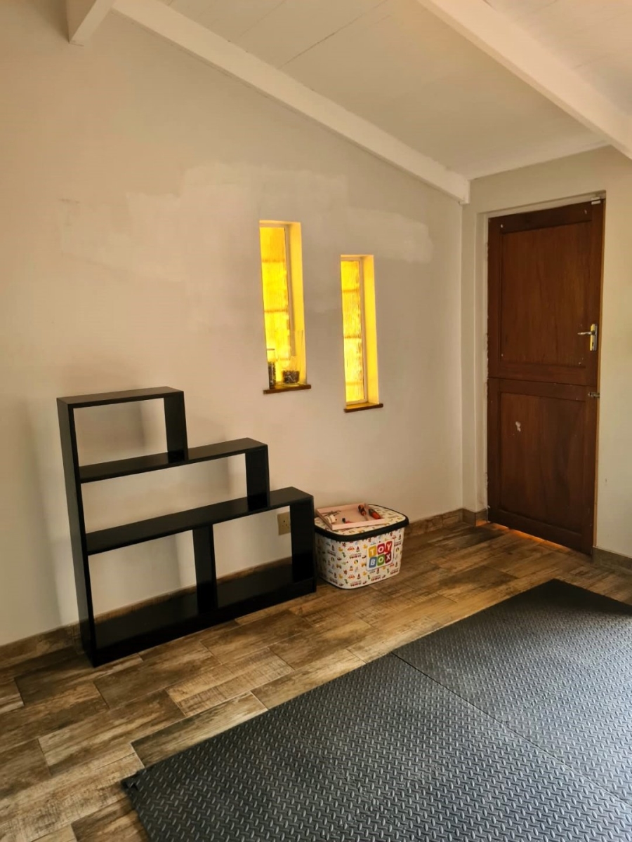5 Bedroom Property for Sale in Clubview Gauteng