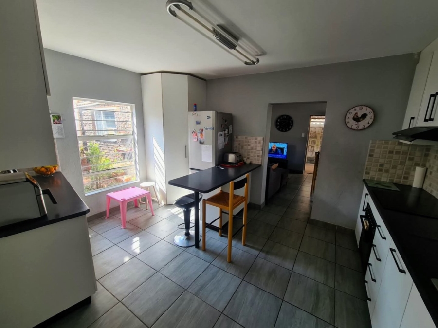 5 Bedroom Property for Sale in Clubview Gauteng