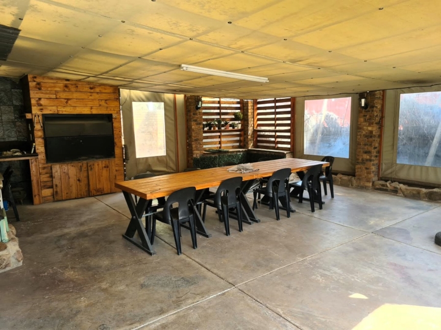5 Bedroom Property for Sale in Clubview Gauteng