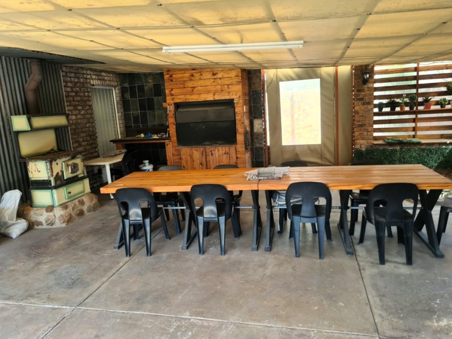 5 Bedroom Property for Sale in Clubview Gauteng