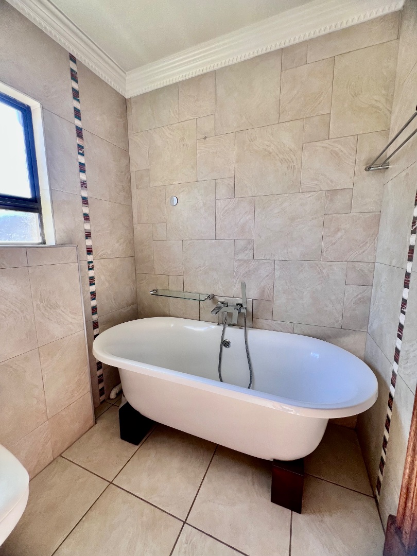 To Let 3 Bedroom Property for Rent in Silverwoods Country Estate Gauteng