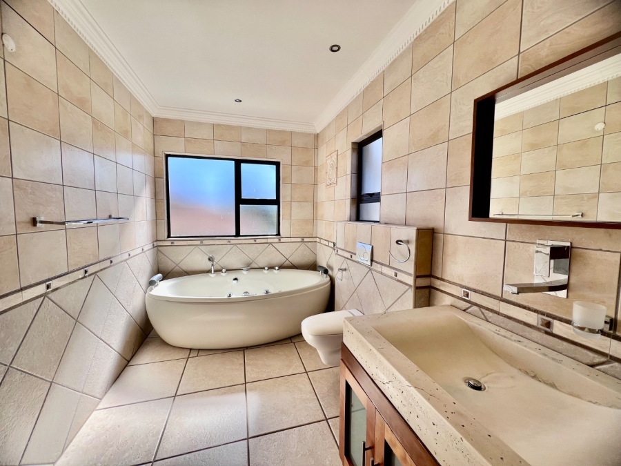 To Let 3 Bedroom Property for Rent in Silverwoods Country Estate Gauteng
