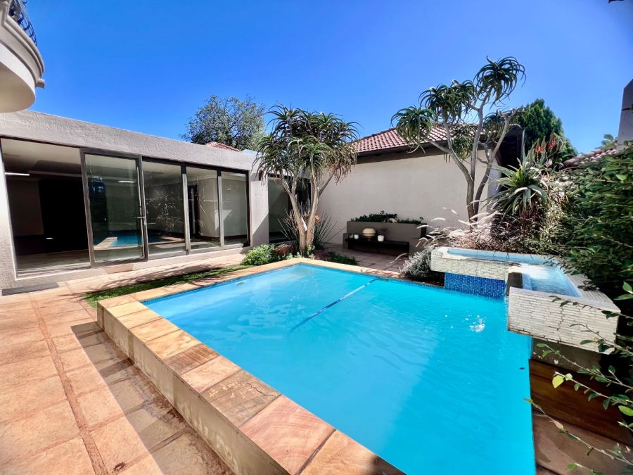 To Let 3 Bedroom Property for Rent in Silverwoods Country Estate Gauteng