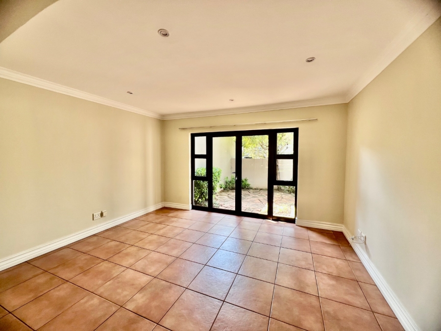 To Let 4 Bedroom Property for Rent in Silver Lakes Golf Estate Gauteng
