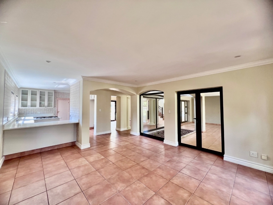 To Let 4 Bedroom Property for Rent in Silver Lakes Golf Estate Gauteng