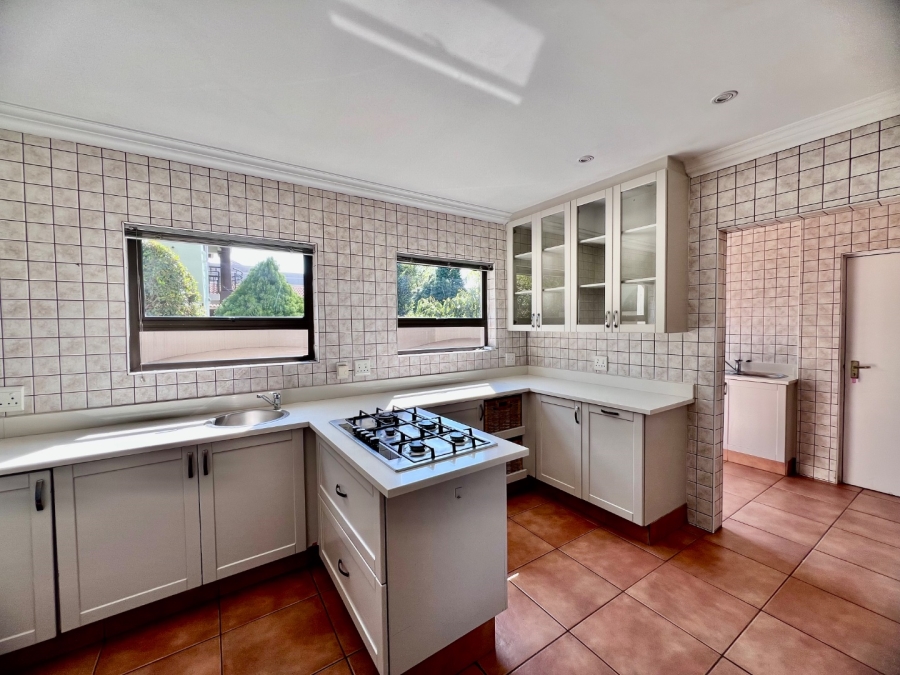To Let 4 Bedroom Property for Rent in Silver Lakes Golf Estate Gauteng