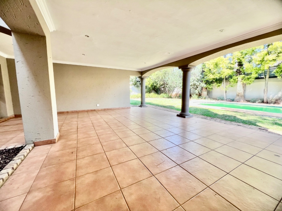 To Let 4 Bedroom Property for Rent in Silver Lakes Golf Estate Gauteng