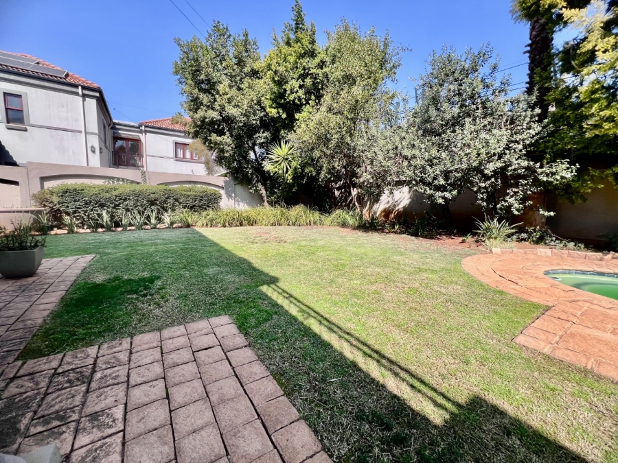 To Let 4 Bedroom Property for Rent in Silver Lakes Golf Estate Gauteng