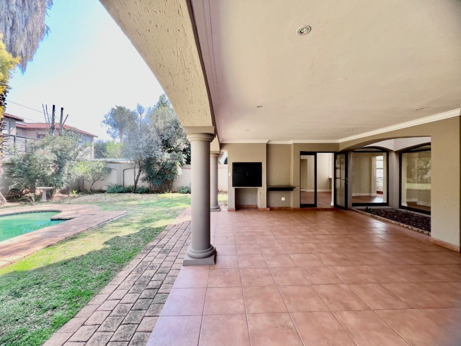 To Let 4 Bedroom Property for Rent in Silver Lakes Golf Estate Gauteng