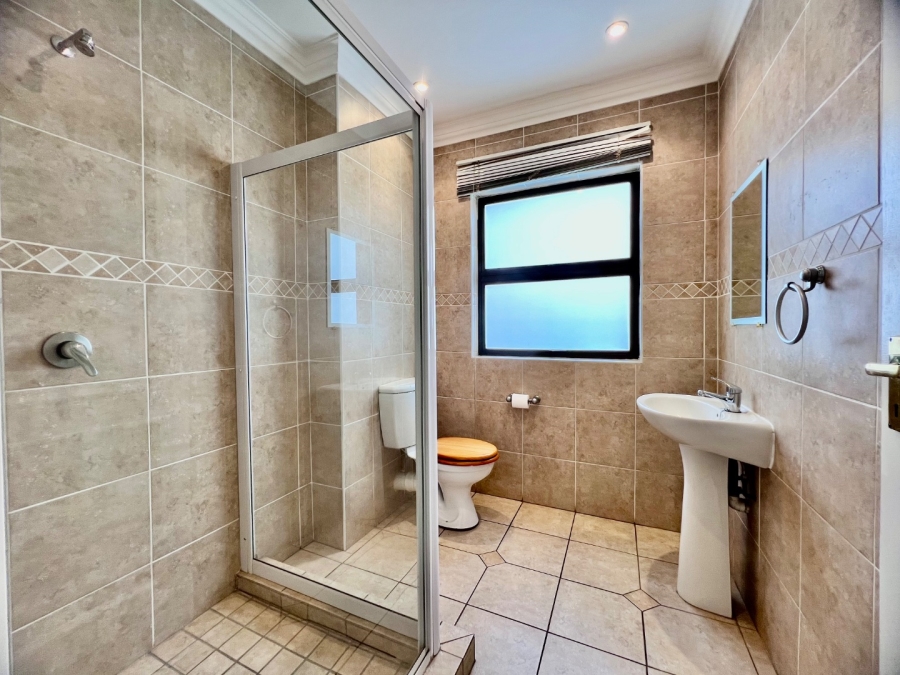To Let 4 Bedroom Property for Rent in Silver Lakes Golf Estate Gauteng