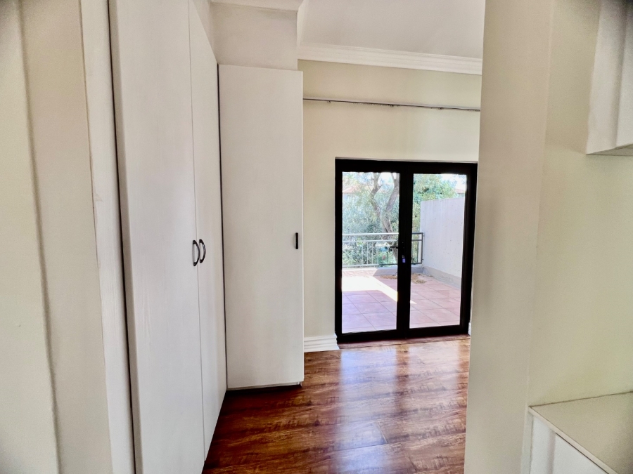 To Let 4 Bedroom Property for Rent in Silver Lakes Golf Estate Gauteng