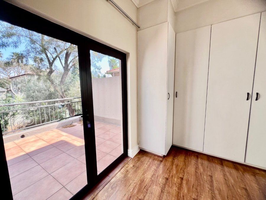 To Let 4 Bedroom Property for Rent in Silver Lakes Golf Estate Gauteng