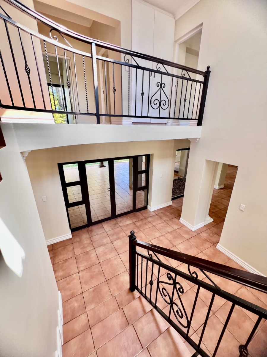 To Let 4 Bedroom Property for Rent in Silver Lakes Golf Estate Gauteng