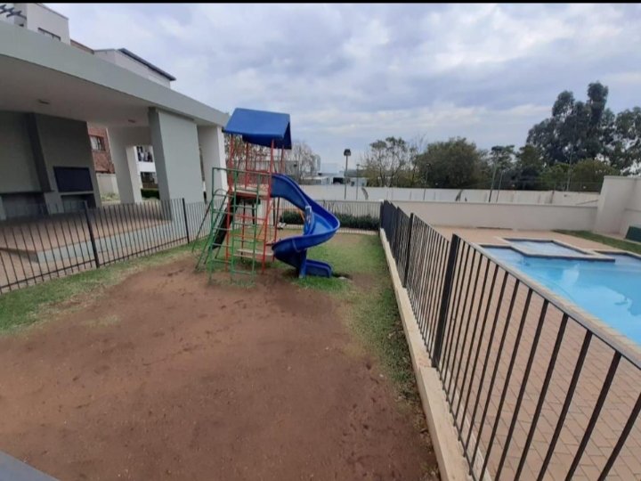 2 Bedroom Property for Sale in Ferndale Gauteng