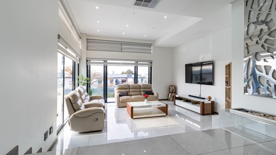 4 Bedroom Property for Sale in Eye of Africa Gauteng
