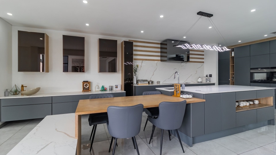 4 Bedroom Property for Sale in Eye of Africa Gauteng