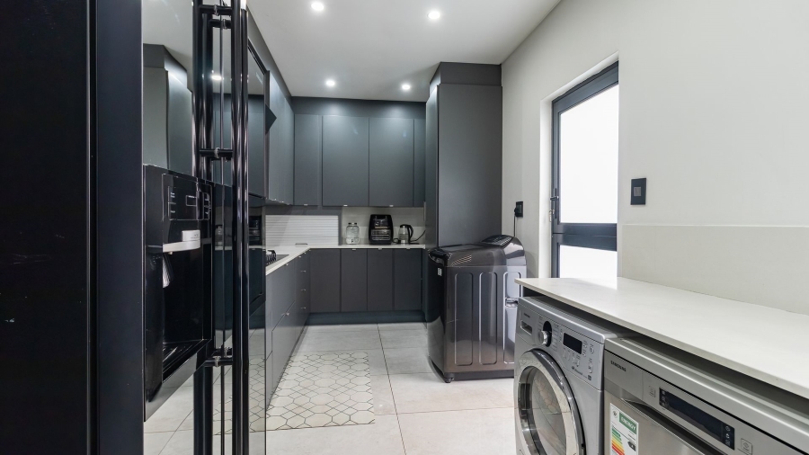 4 Bedroom Property for Sale in Eye of Africa Gauteng