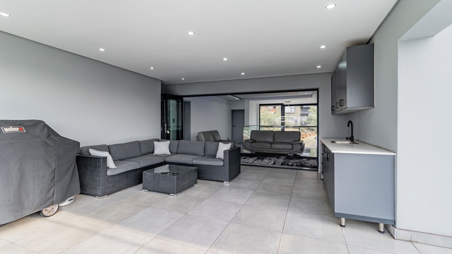 4 Bedroom Property for Sale in Eye of Africa Gauteng