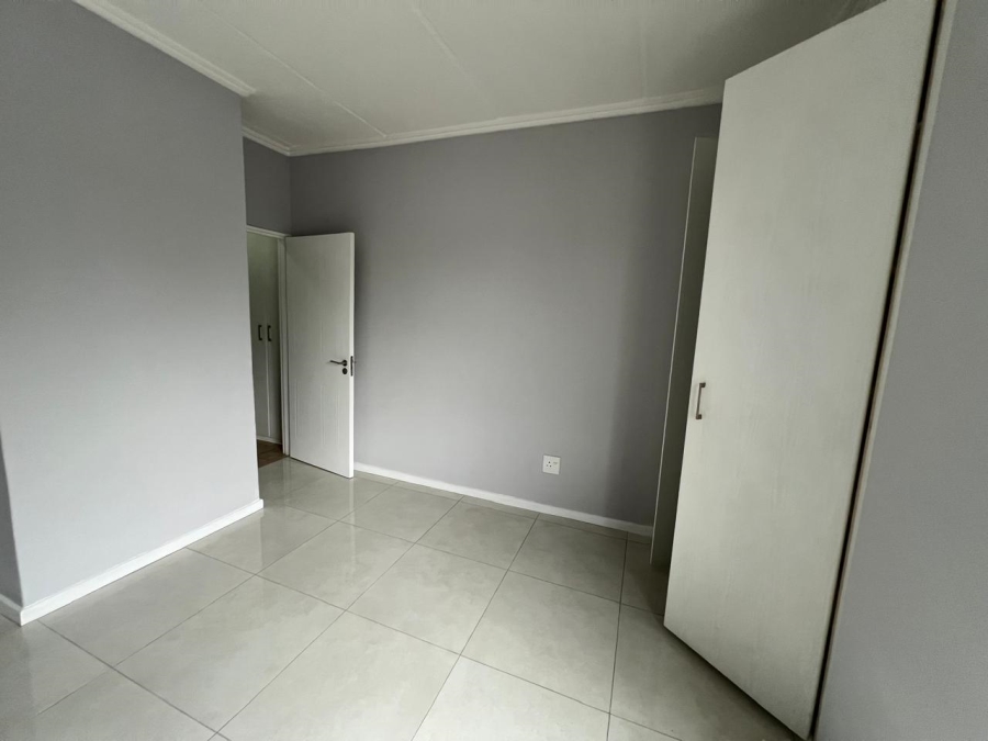 To Let 2 Bedroom Property for Rent in Ferndale Gauteng