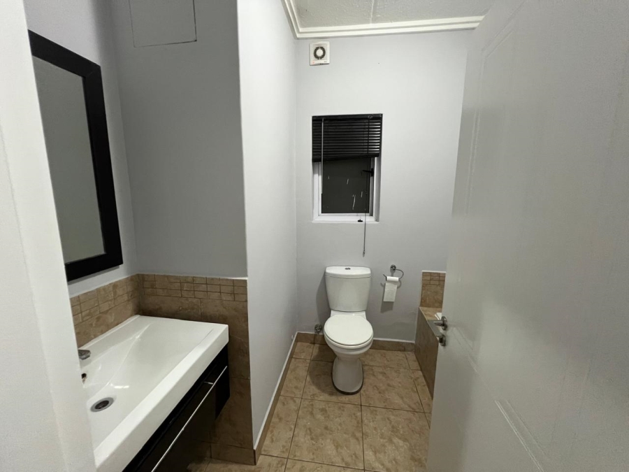 To Let 2 Bedroom Property for Rent in Ferndale Gauteng