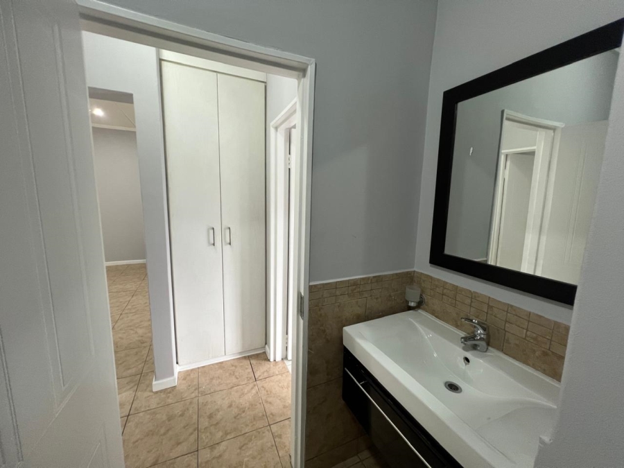 To Let 2 Bedroom Property for Rent in Ferndale Gauteng