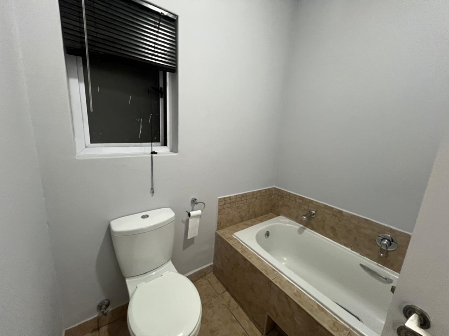 To Let 2 Bedroom Property for Rent in Ferndale Gauteng