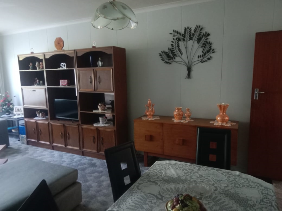 2 Bedroom Property for Sale in Haddon Gauteng
