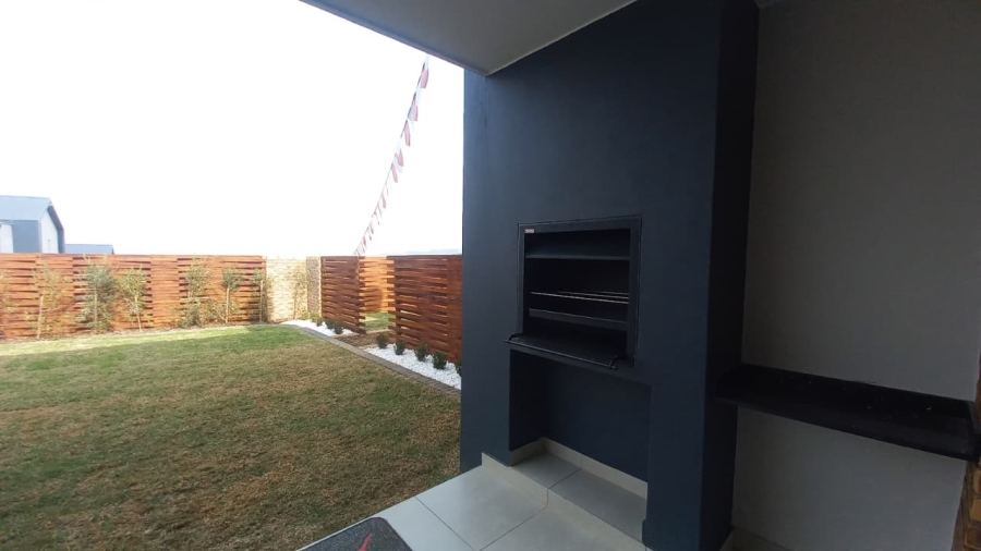 To Let 3 Bedroom Property for Rent in Mulbarton Gauteng