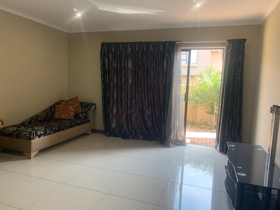 4 Bedroom Property for Sale in Raslouw Gardens Gauteng