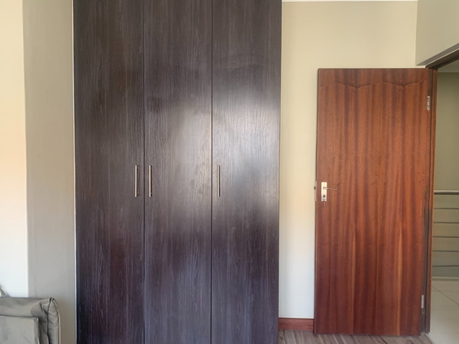4 Bedroom Property for Sale in Raslouw Gardens Gauteng