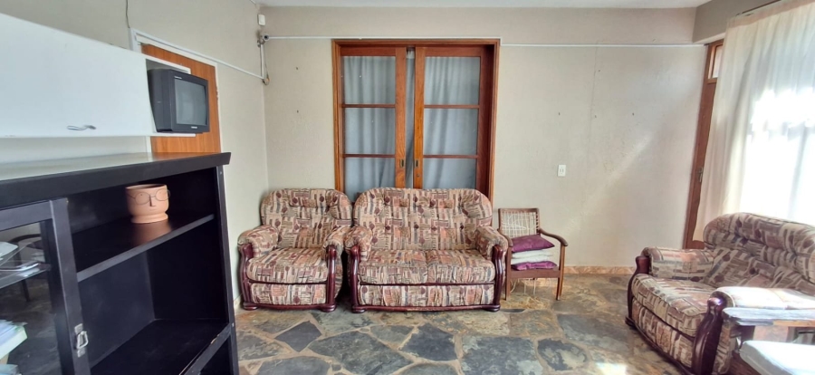 5 Bedroom Property for Sale in Pretoria Gardens Gauteng