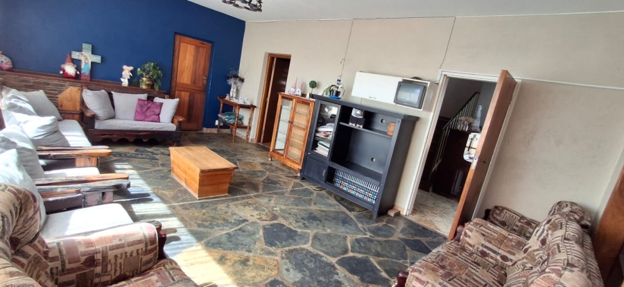 5 Bedroom Property for Sale in Pretoria Gardens Gauteng
