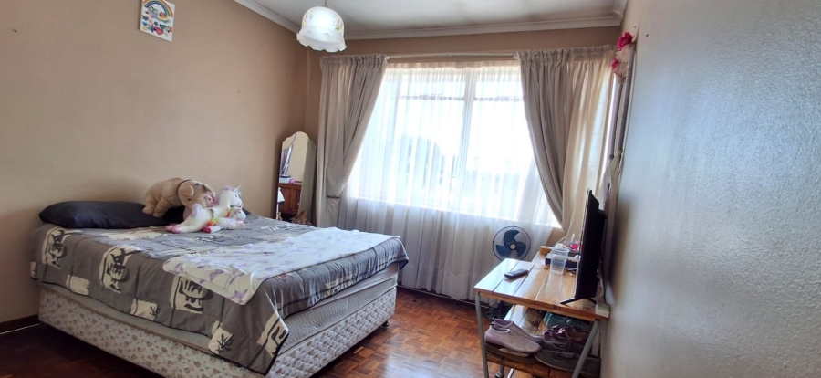 5 Bedroom Property for Sale in Pretoria Gardens Gauteng