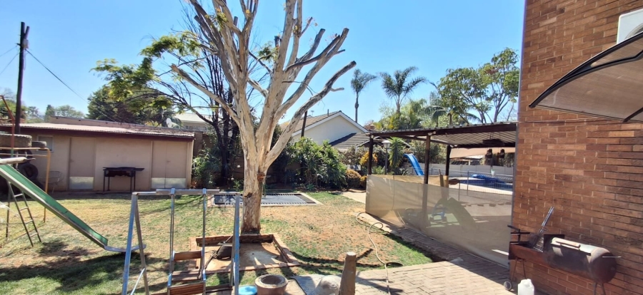 5 Bedroom Property for Sale in Pretoria Gardens Gauteng