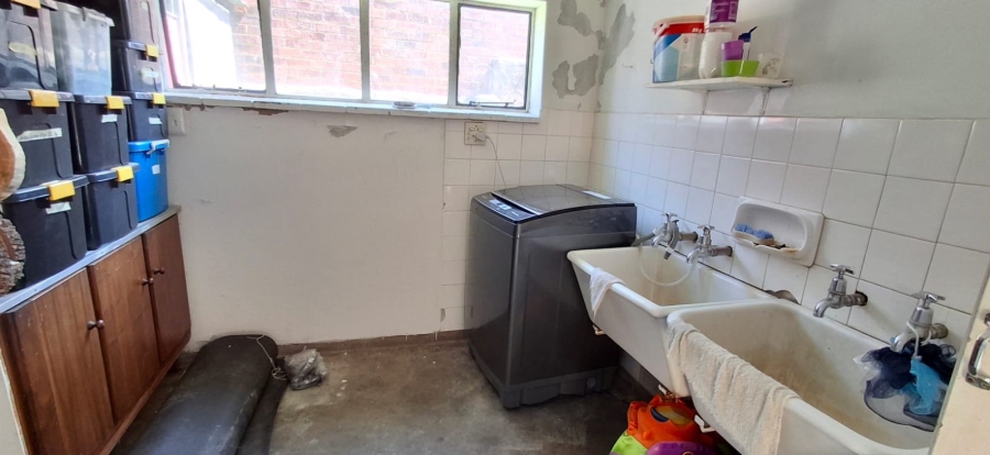 5 Bedroom Property for Sale in Pretoria Gardens Gauteng