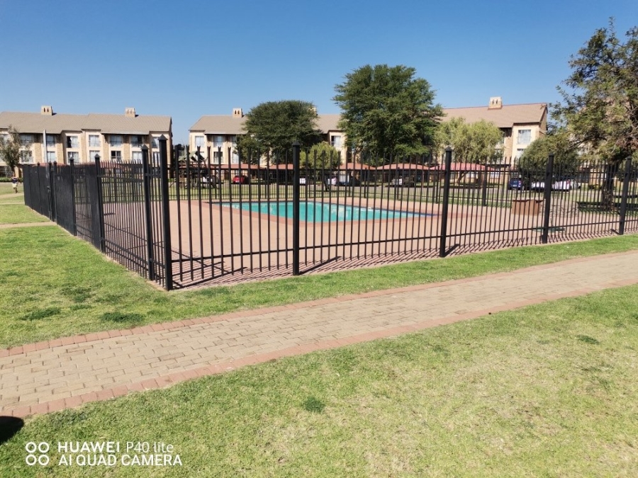 To Let 2 Bedroom Property for Rent in Wonderpark Estate Gauteng