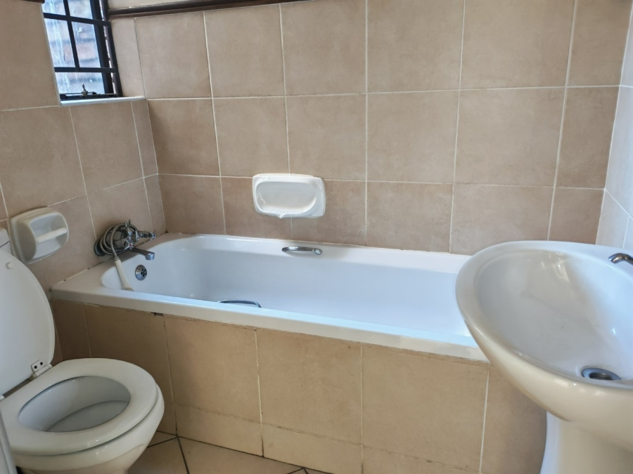 To Let 2 Bedroom Property for Rent in Wonderpark Estate Gauteng