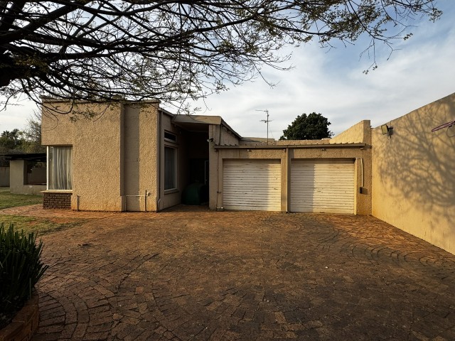 4 Bedroom Property for Sale in Edleen Gauteng