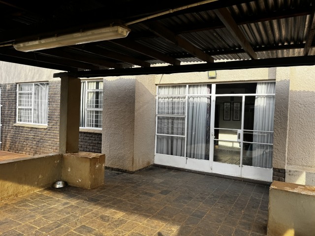 4 Bedroom Property for Sale in Edleen Gauteng