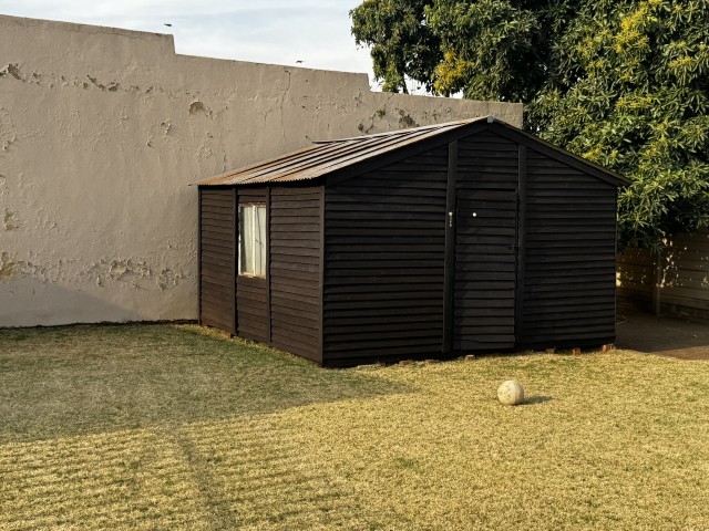 4 Bedroom Property for Sale in Edleen Gauteng