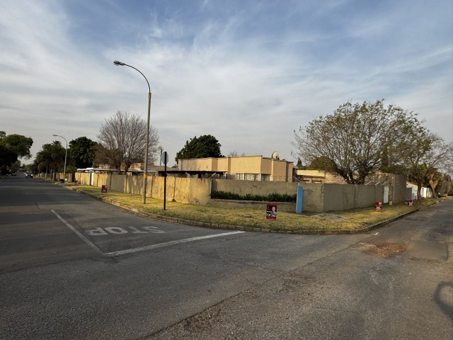 4 Bedroom Property for Sale in Edleen Gauteng