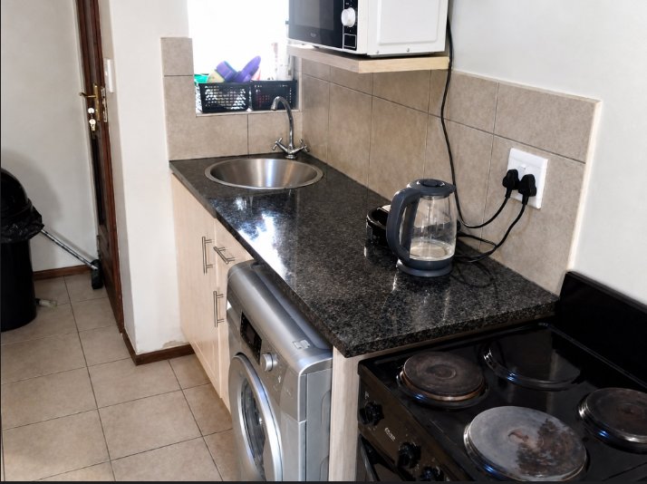 1 Bedroom Property for Sale in Noordwyk Gauteng