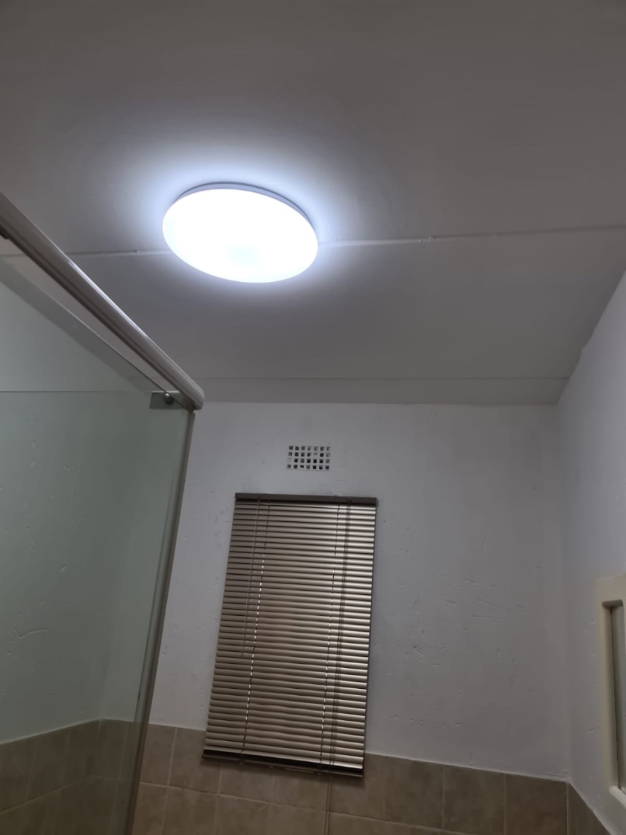 2 Bedroom Property for Sale in Chloorkop Gauteng
