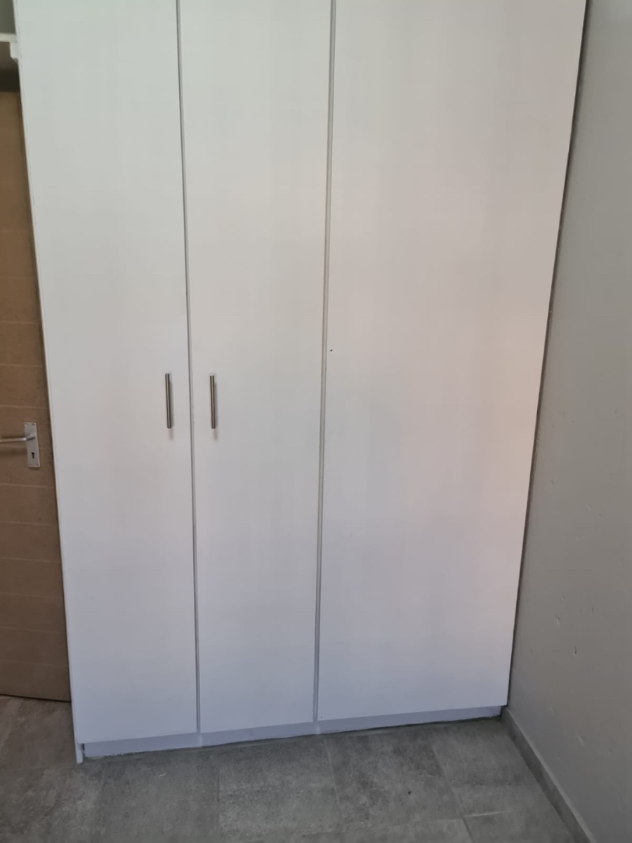 2 Bedroom Property for Sale in Chloorkop Gauteng