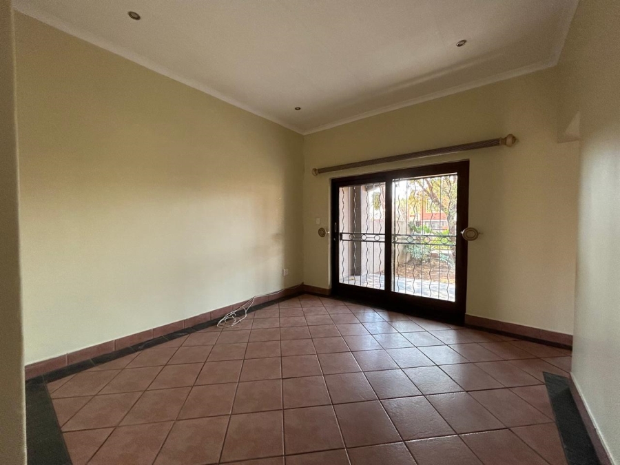 3 Bedroom Property for Sale in Eco Park Gauteng